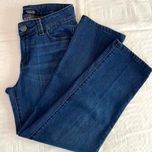 LEE Curvy Fit Size 4 Petite Stretch - Picture 1 of 12